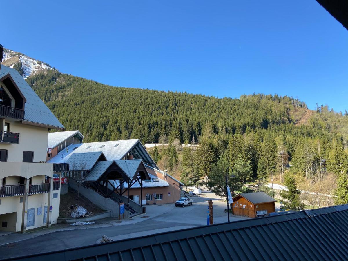 Poutran 2, Studio 4 Personnes Au Pied Des Pistes Avec Grande Terrasse Oz ภายนอก รูปภาพ