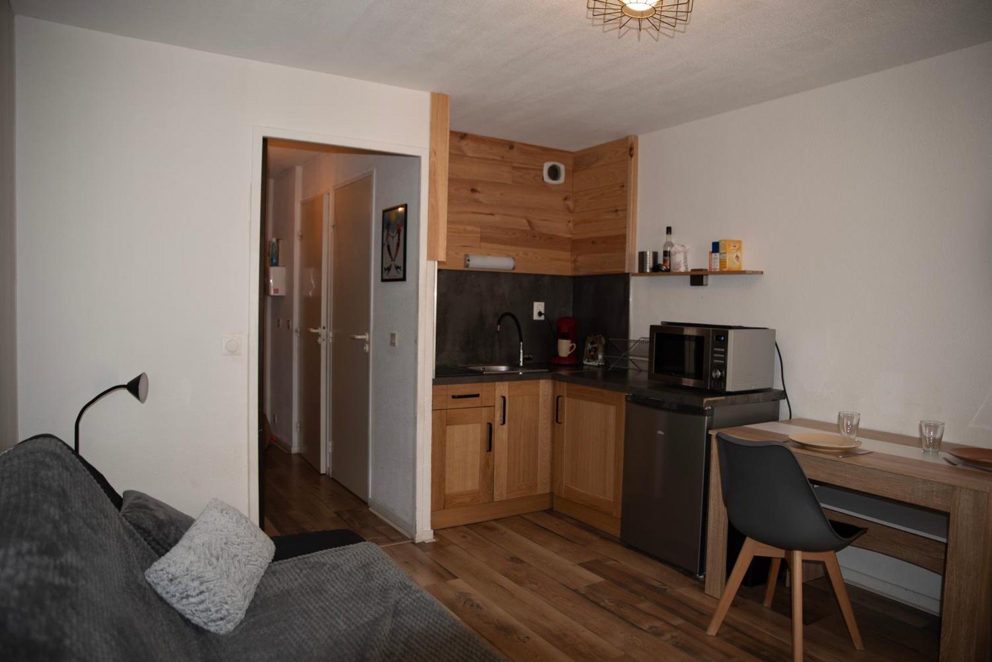 Poutran 2, Studio 4 Personnes Au Pied Des Pistes Avec Grande Terrasse Oz ภายนอก รูปภาพ