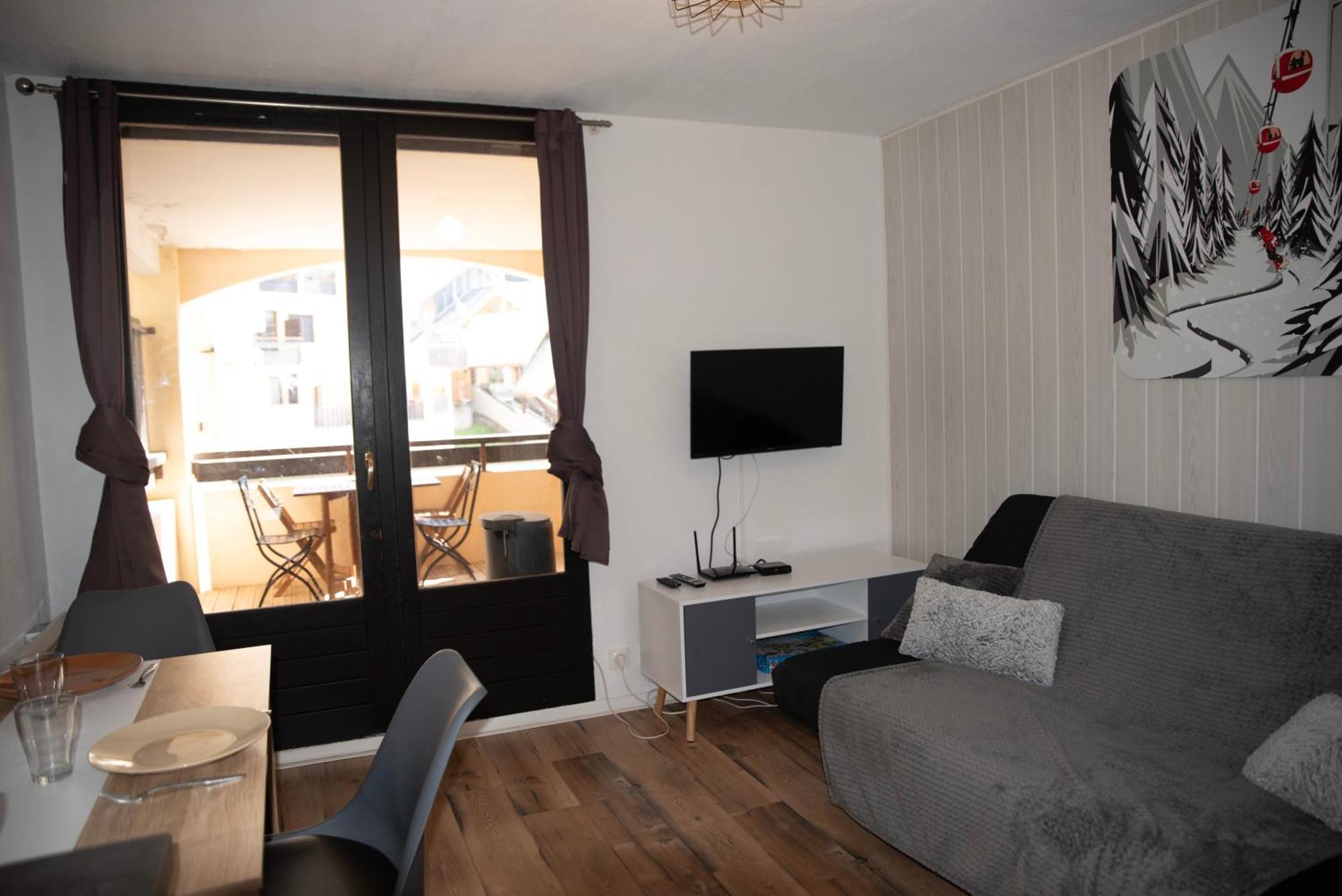 Poutran 2, Studio 4 Personnes Au Pied Des Pistes Avec Grande Terrasse Oz ภายนอก รูปภาพ